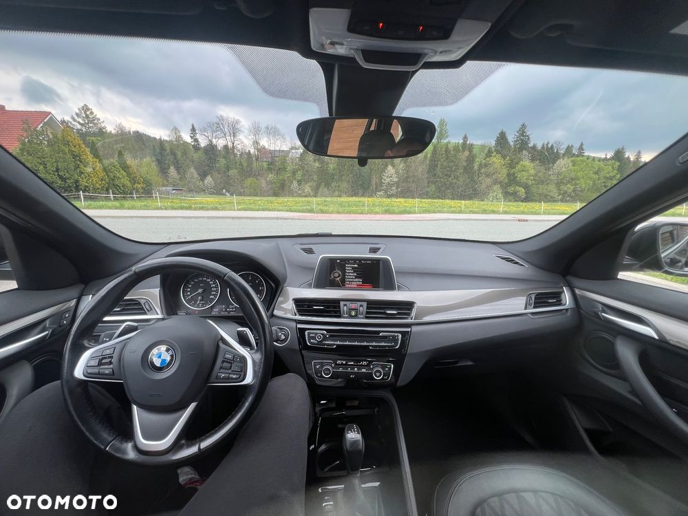BMW X1 xDrive18d Sport Line - 11