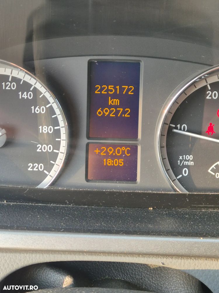 Mercedes-Benz C 220 CDI BlueEFFICIENCY T-modell - 4