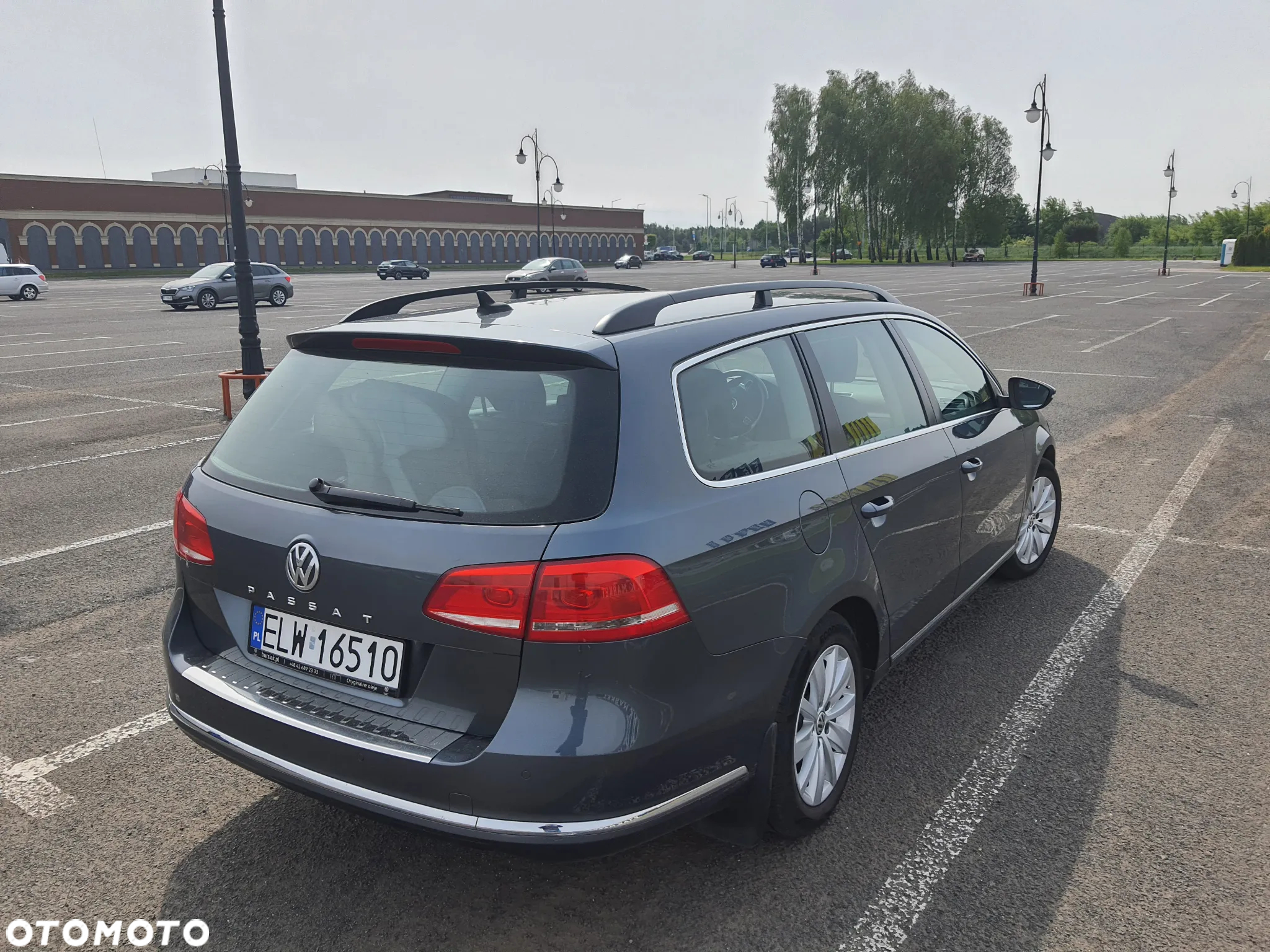 Volkswagen Passat 1.6 TDI DPF BlueMot Comfortline - 5