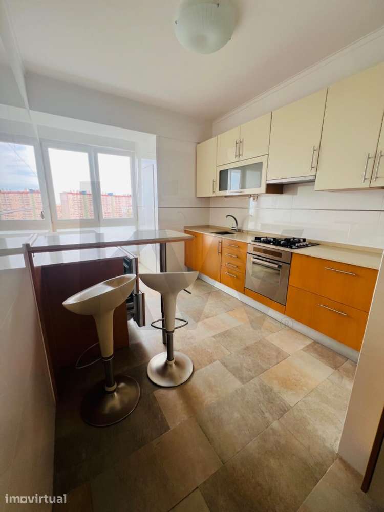 Apartamento T3 à Venda no Areeiro - Excelente Oportunidade!