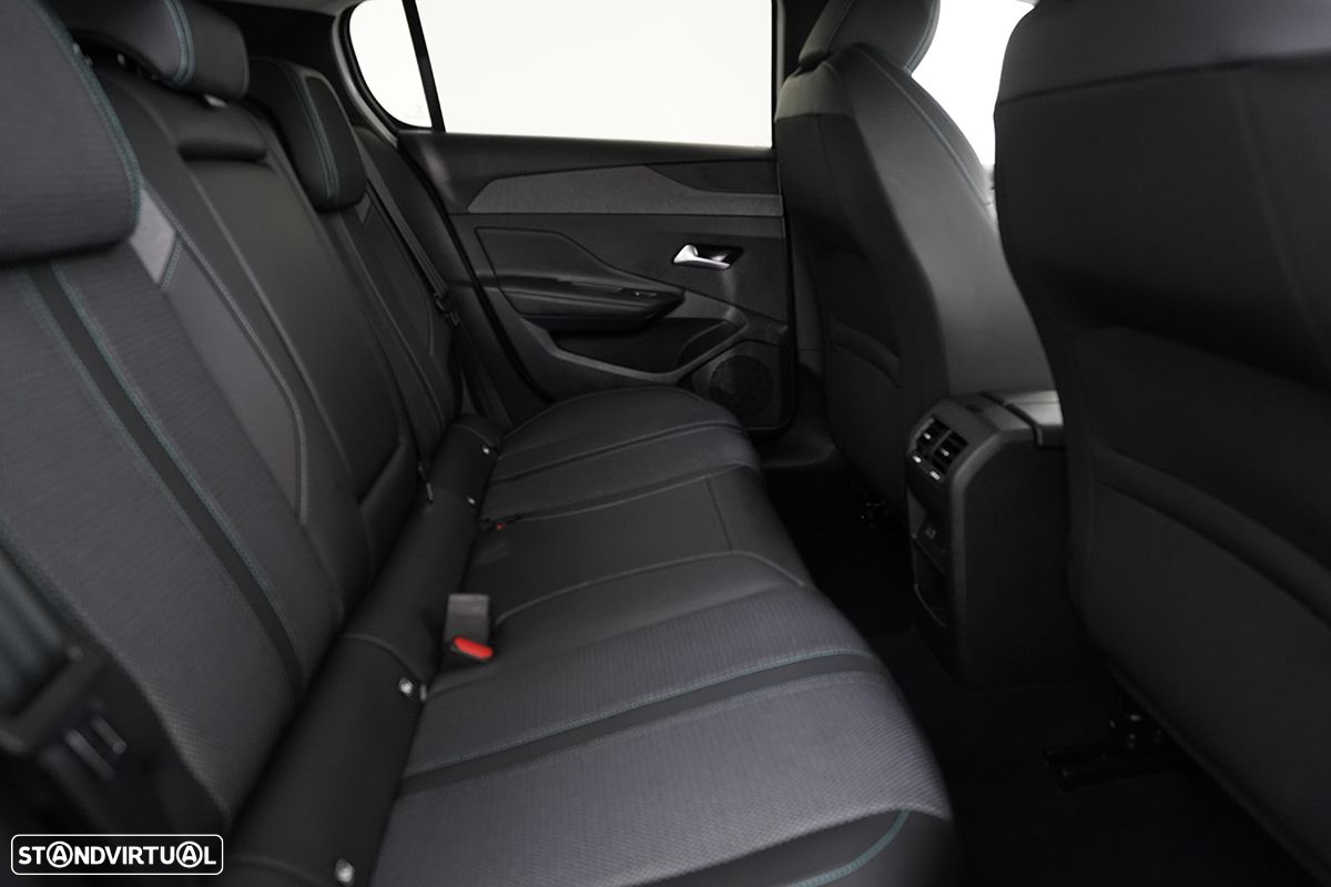 Peugeot 308 1.2 PureTech Allure Pack EAT8 - 20
