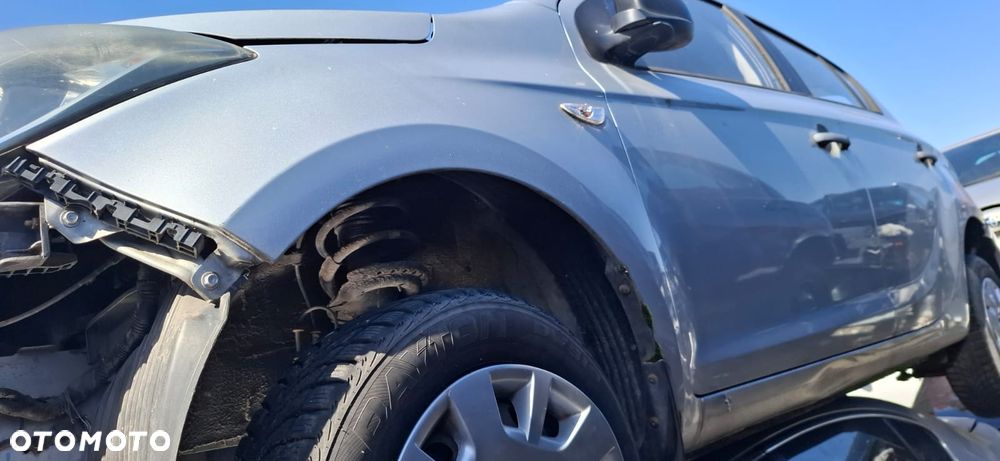 HYUNDAI I20 LIFT 1.2 16V 12-14 BŁOTNIK PRZÓD LEWY PRAWY RYS