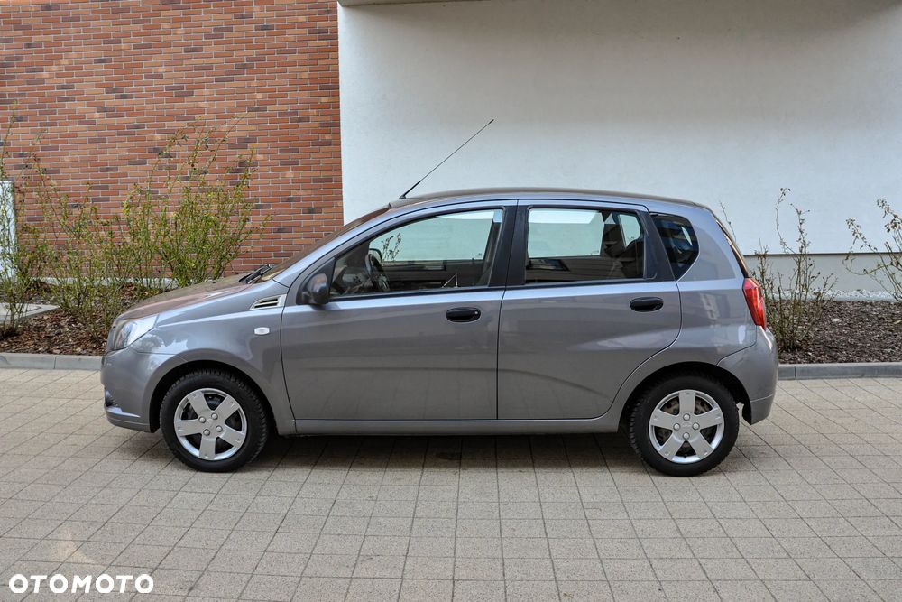 Chevrolet Aveo - 2