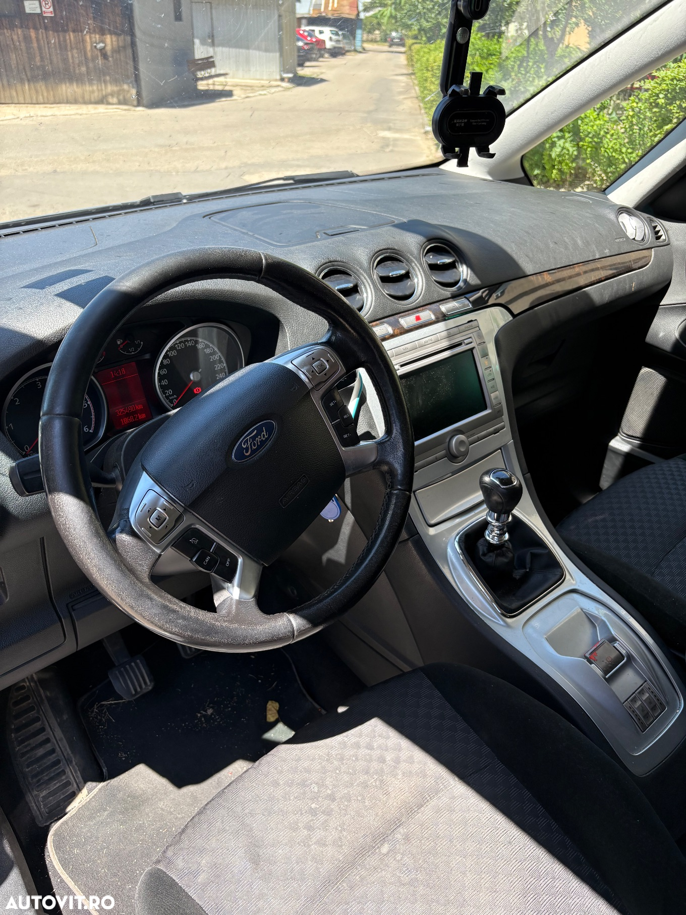 Ford Galaxy 2.0 TDCi DPF Ghia - 9