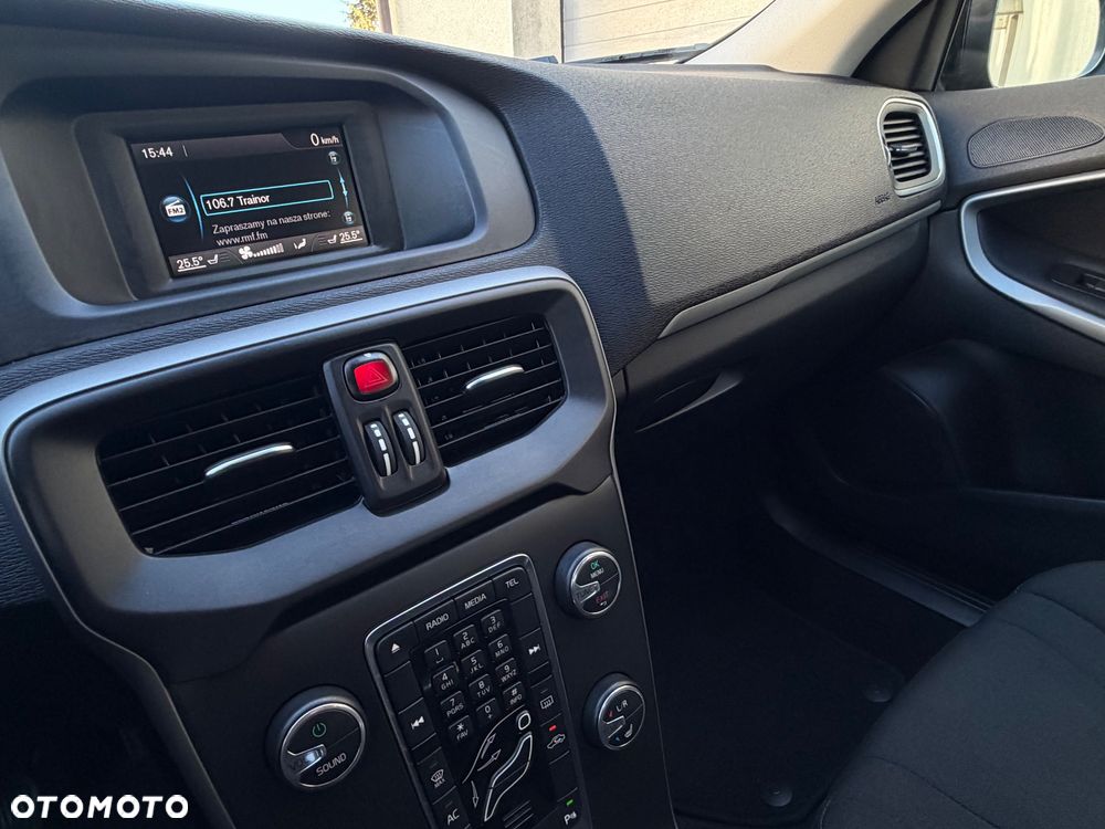 Volvo V40 D2 Drive-E Momentum - 31