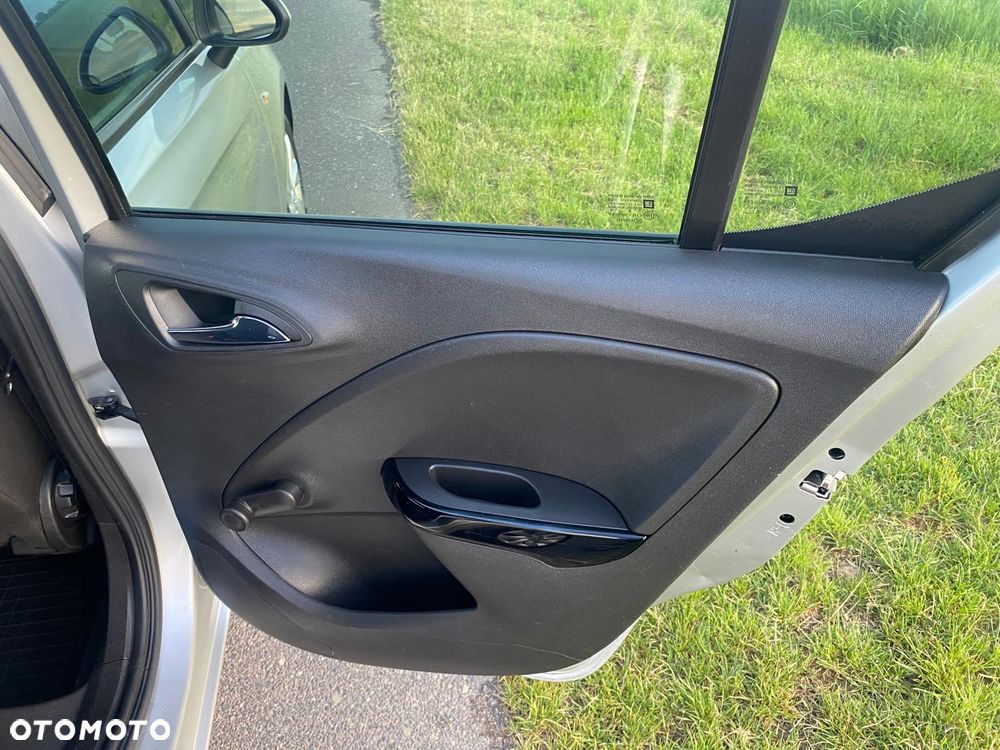 Opel Corsa 1.4 Cosmo - 13