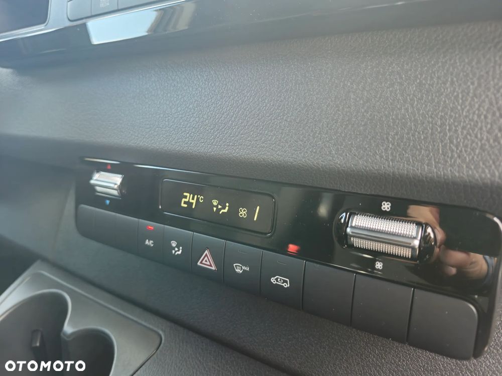 Mercedes-Benz Sprinter - 15