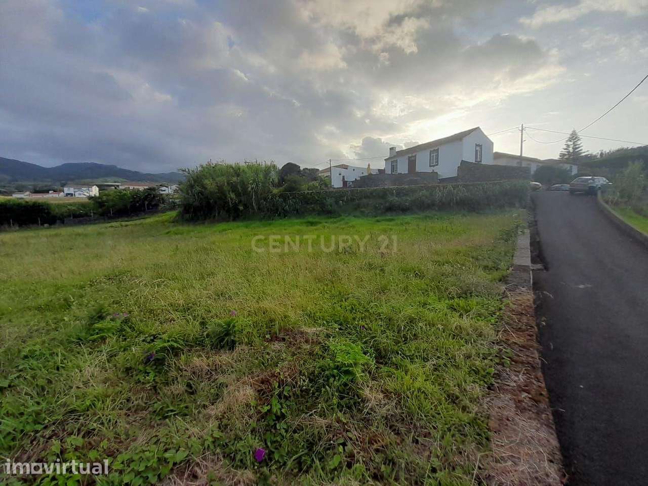 Terreno com excelente Localização na Lomba da Fazenda com 522m2 - Grande imagem: 3/12