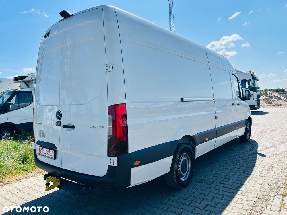Mercedes-Benz Sprinter - 7