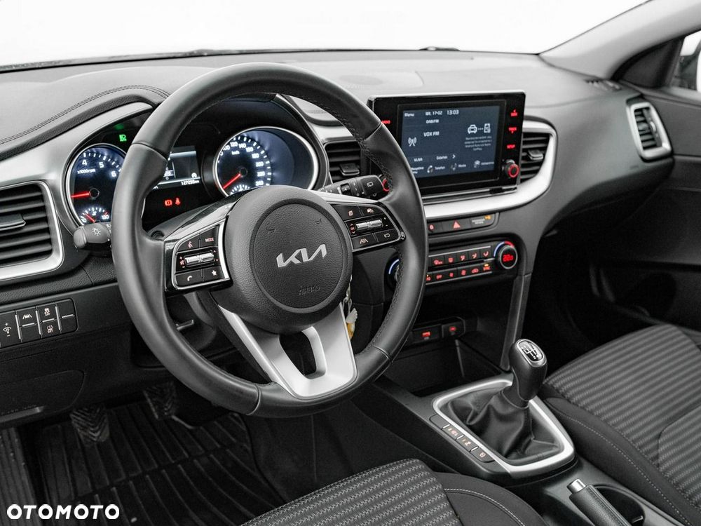 Kia Ceed 1.5 T-GDI M - 6