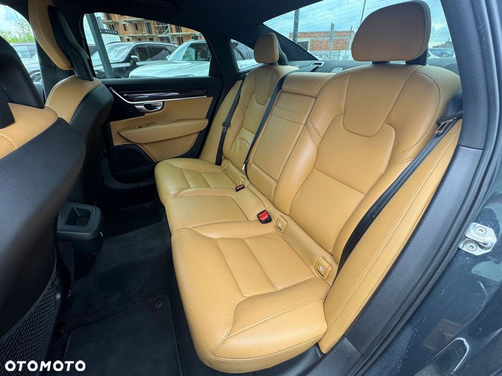 Volvo S90 - 26