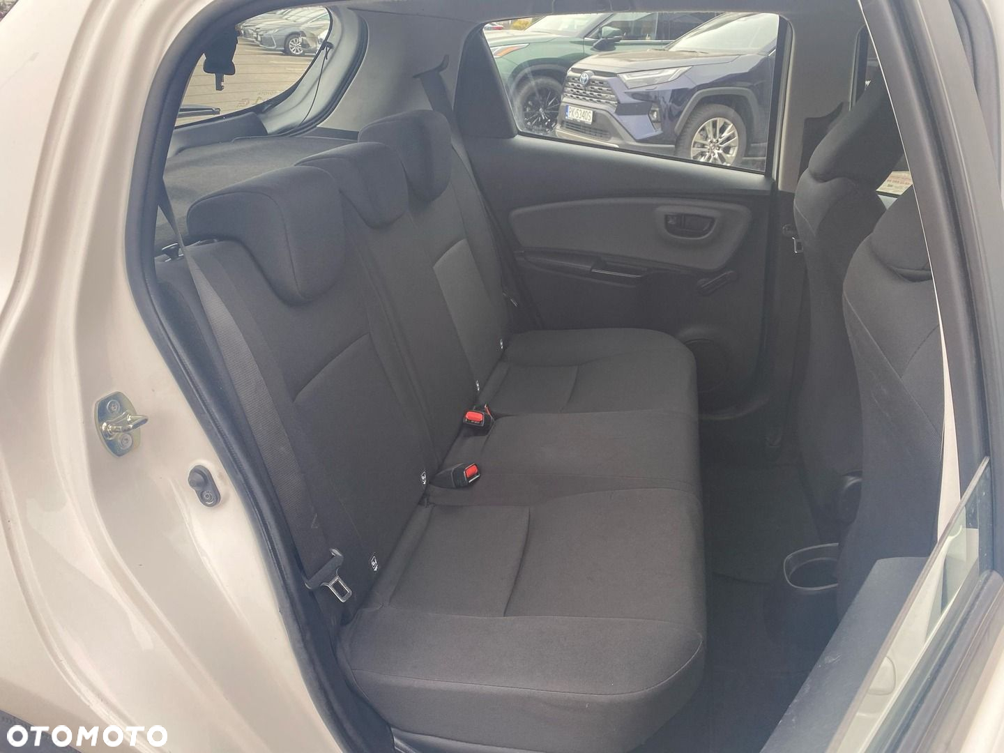 Toyota Yaris - 16