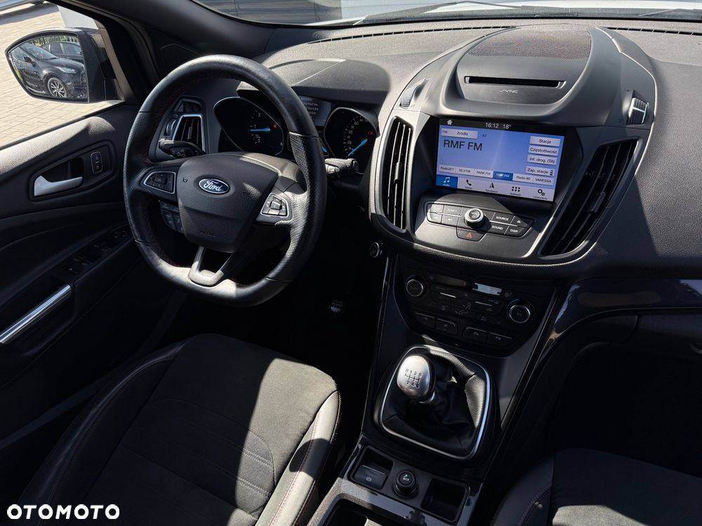 Ford Kuga 2.0 TDCi 4x2 ST-Line - 26