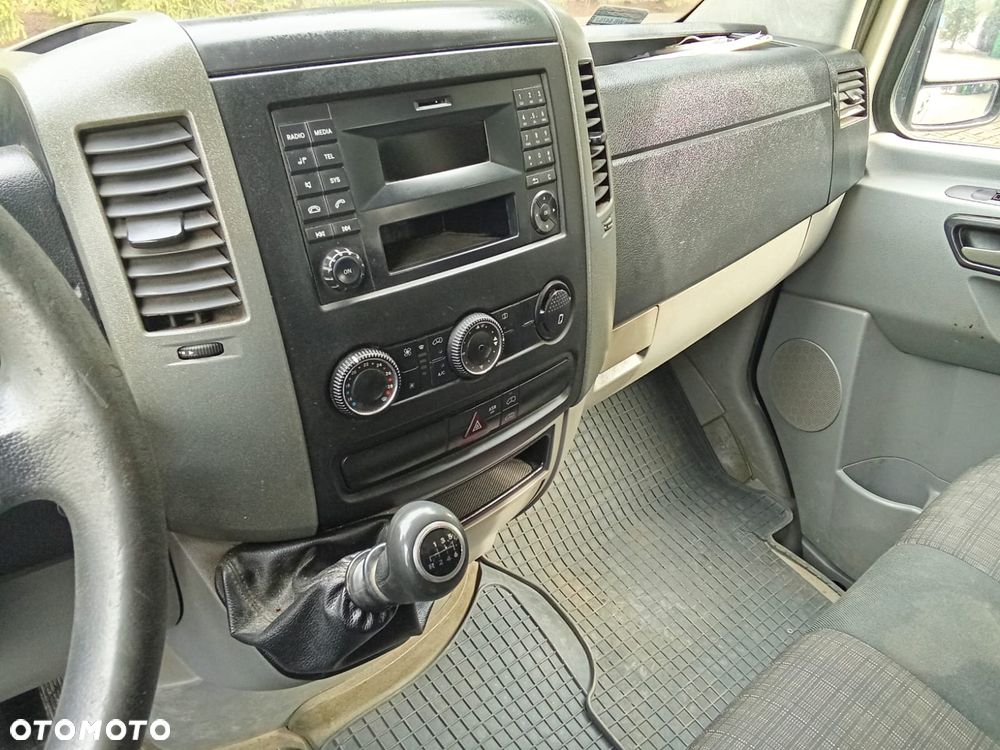 Mercedes-Benz Sprinter 906.211 - 14