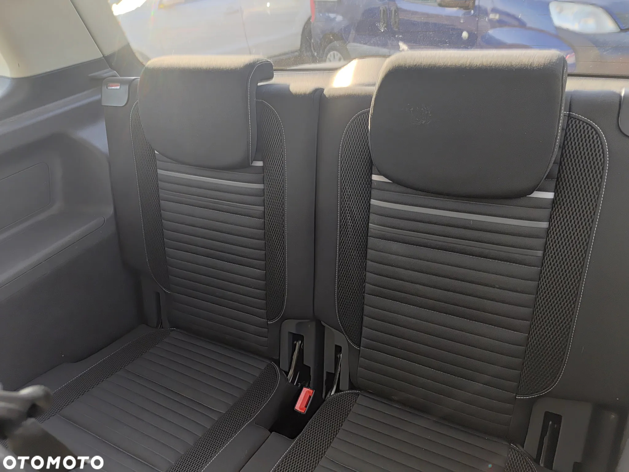 Volkswagen Touran 1.6 TDI DPF Comfortline - 33