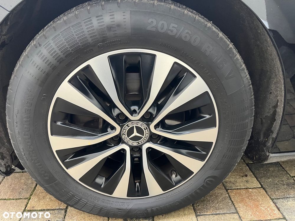 Mercedes-Benz Klasa A 180 d 7G-DCT Edition 19 - 25