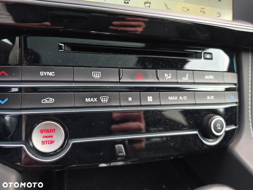 Jaguar F-Pace 5.0 V8 S/C AWD SVR - 28