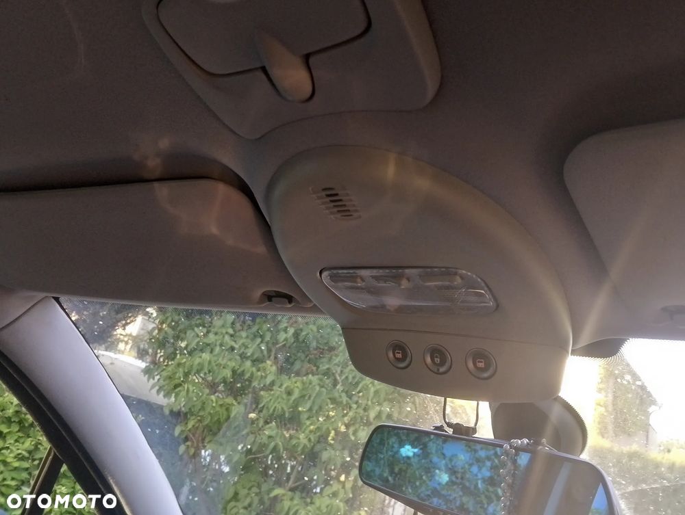 Peugeot 807 2.0 HDi Premium - 27