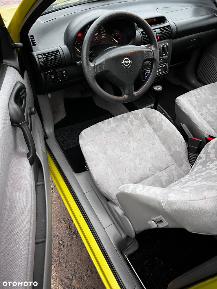 Opel Corsa - 11
