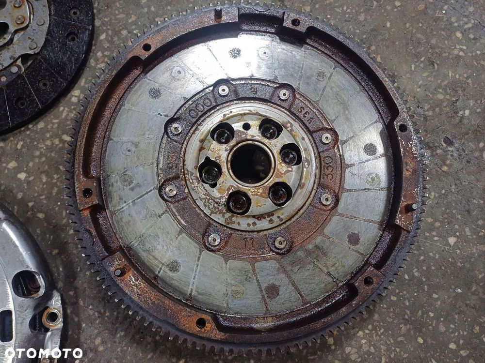 sprzeglo docisk tarcza dwumas VW T5 1.9TDI TRANSPORTER CARAVELLE - 3