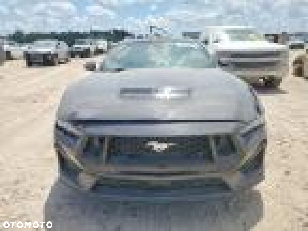 Ford Mustang - 2