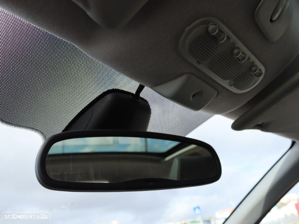 Nissan Qashqai 1.5 dCi Tekna Premium Pele Preta 18 - 27