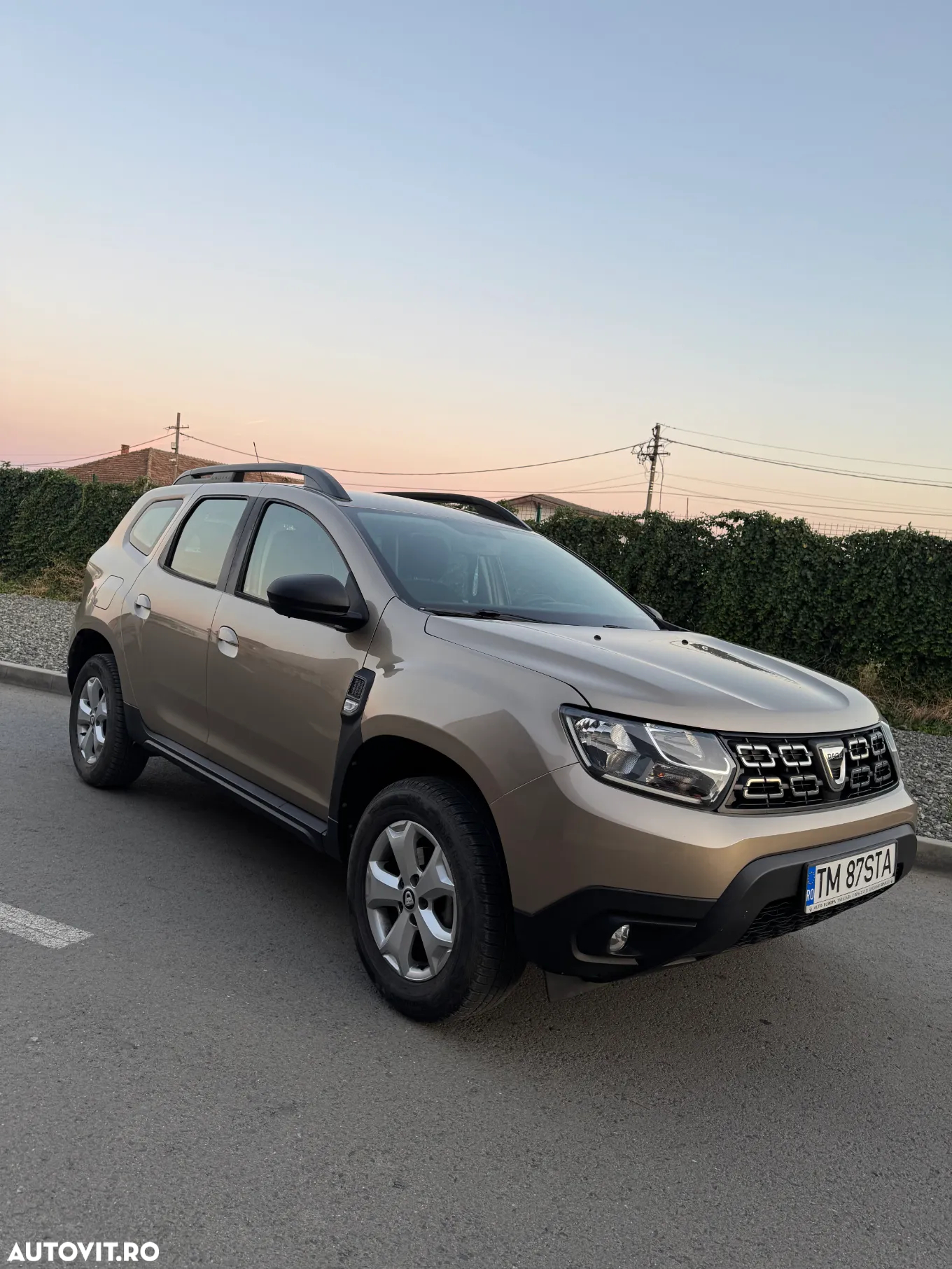 Dacia Duster TCe 100 Essential - 4