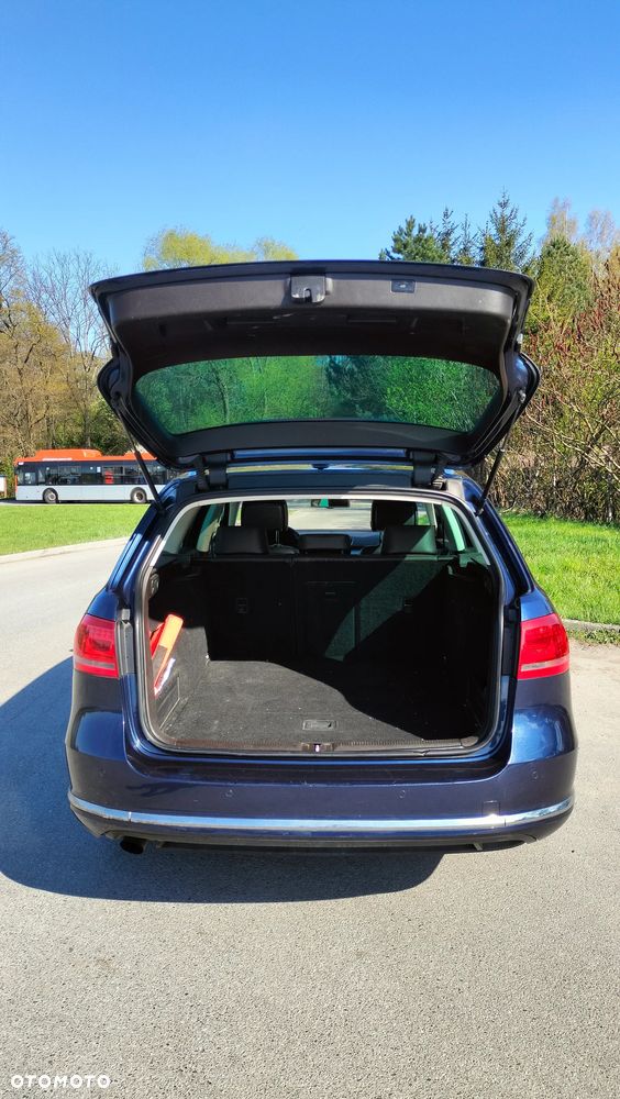 Volkswagen Passat - 8