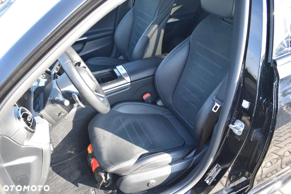 Mercedes-Benz Klasa C 300 d mHEV AMG - 12