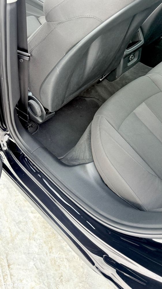 Audi A4 Avant 40 TFSI S tronic - 19