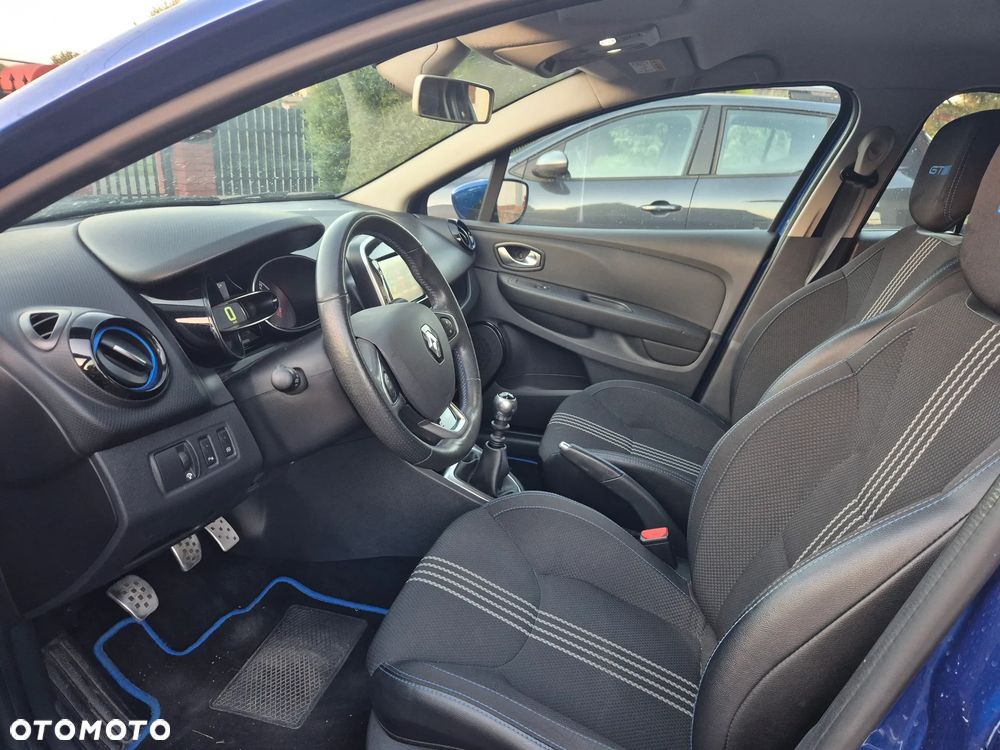 Renault Clio - 15