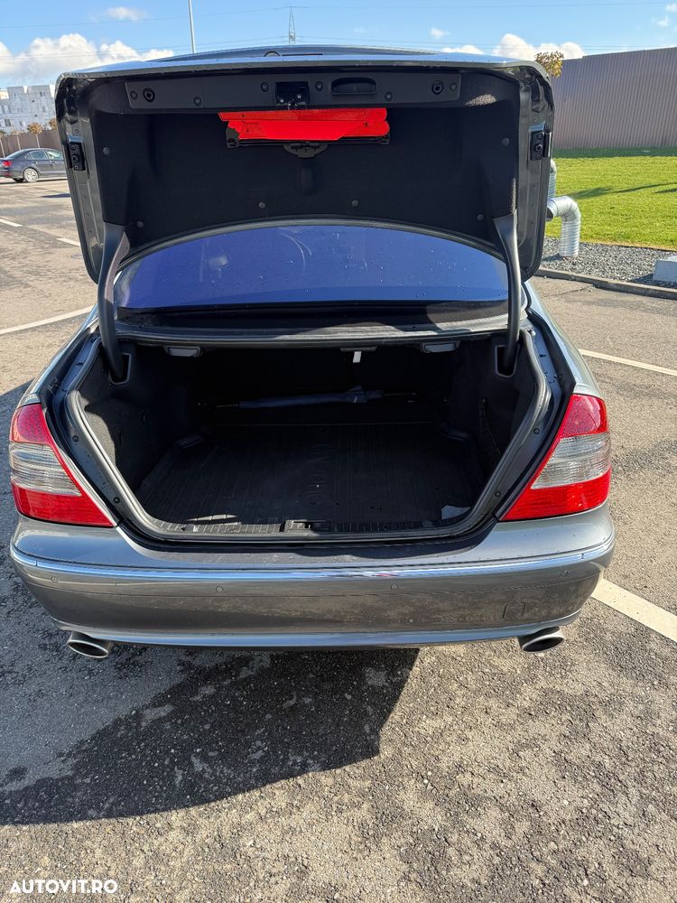 Mercedes-Benz E 320 CDI 4-Matic Estate Aut - 13