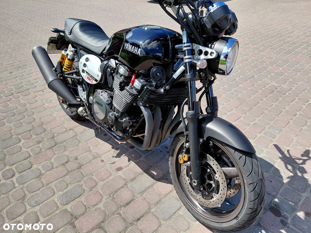Yamaha XJR - 7