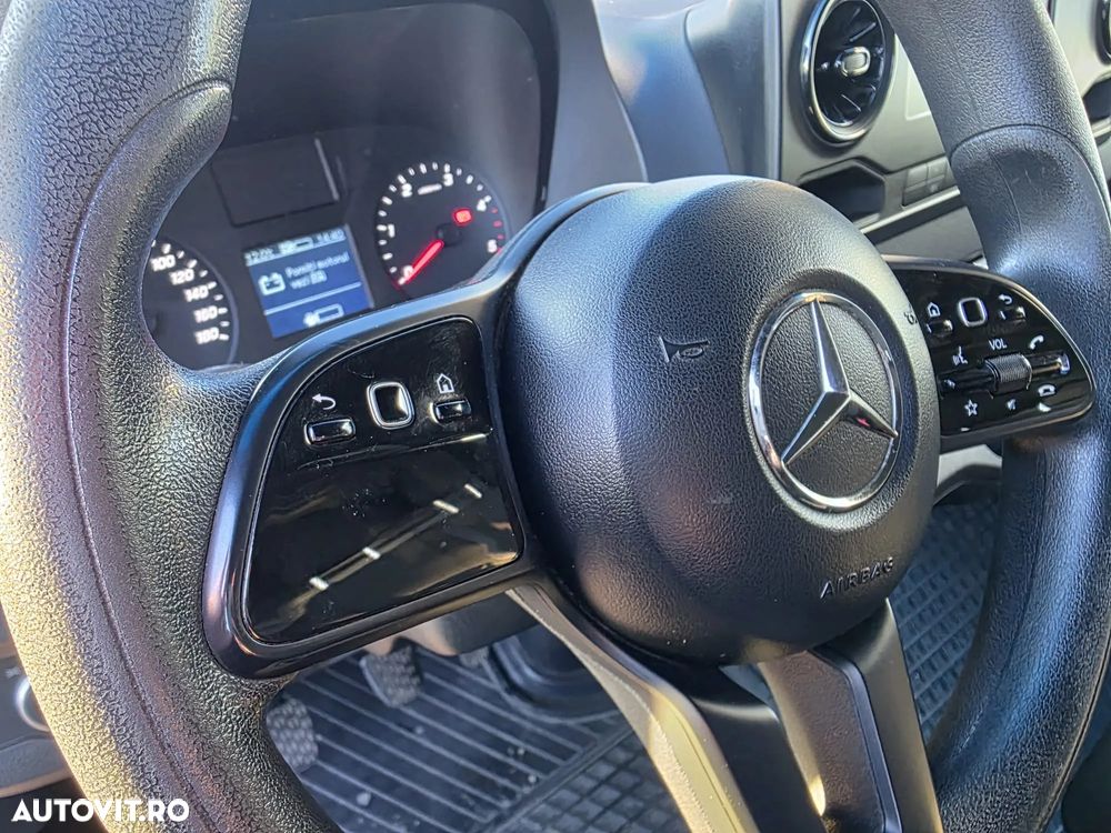 Mercedes-Benz SPRINTER - 20