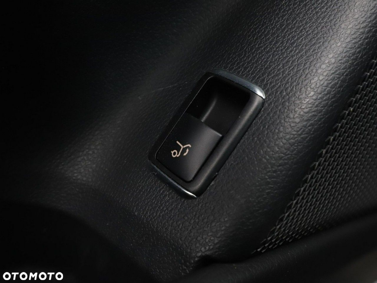 Mercedes-Benz GLA - 31