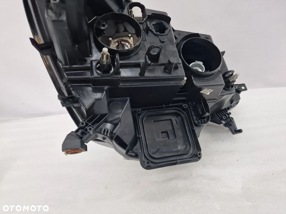 RENAULT MEGANE 4 IV 16- LEWA LAMPA PRZEDNIA PRZÓD SOCZEWKA + LED , NR 260603157R , NR AUKCJI LA205 - 16