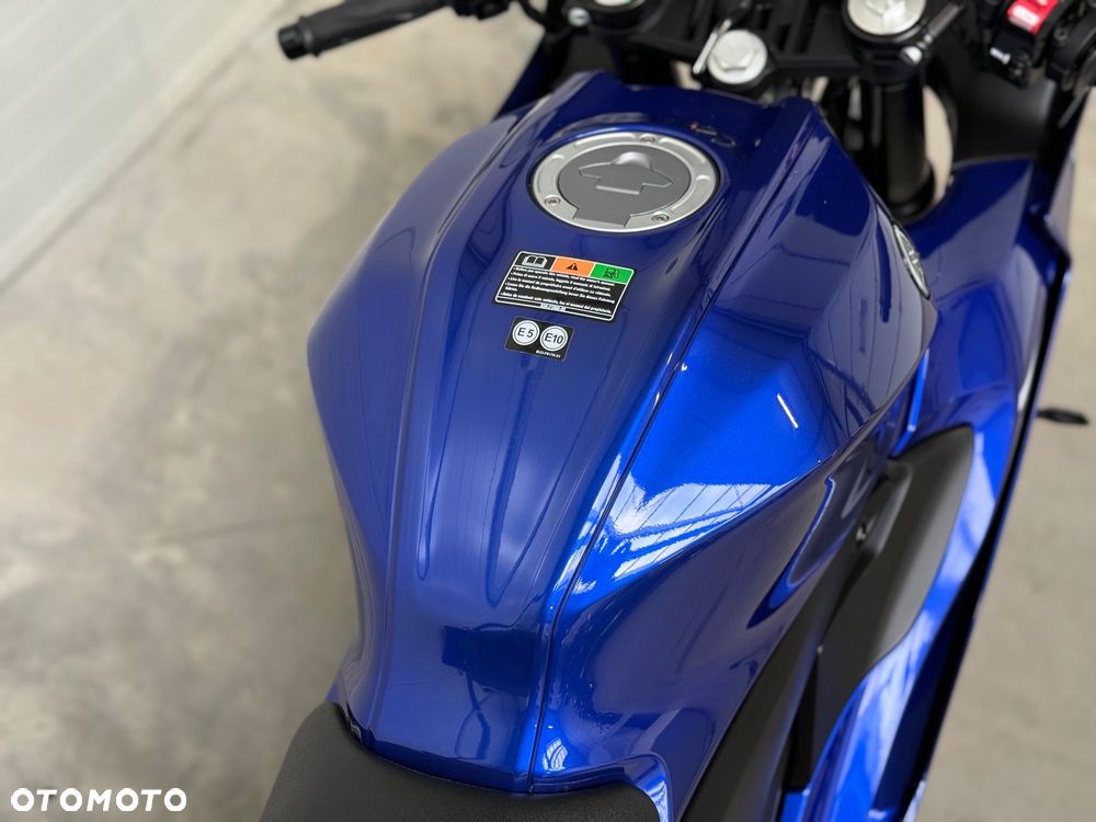 Yamaha YZF - 20