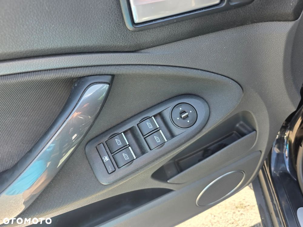 Ford Kuga - 18