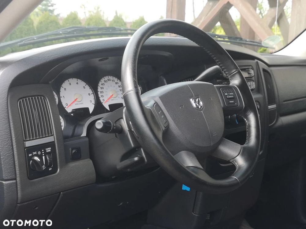 Dodge RAM - 10