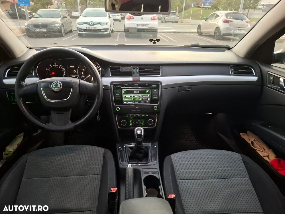 Skoda Superb 1.4 TSI Active - 11