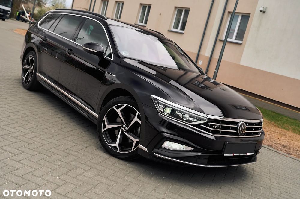 Volkswagen Passat Variant 2.0 TDI SCR DSG R-Line - 16