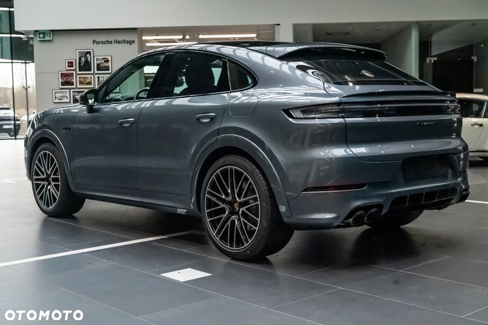 Porsche Cayenne S E-Hybrid PHEV Black Edition - 11