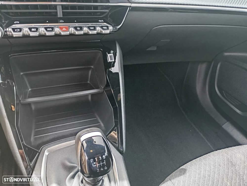 Peugeot 2008 1.2 PureTech Style - 10