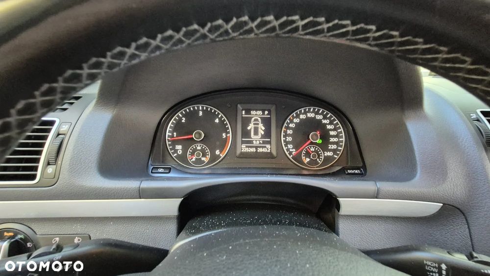 Volkswagen Touran 1.6 TDI DPF Comfortline DSG - 9