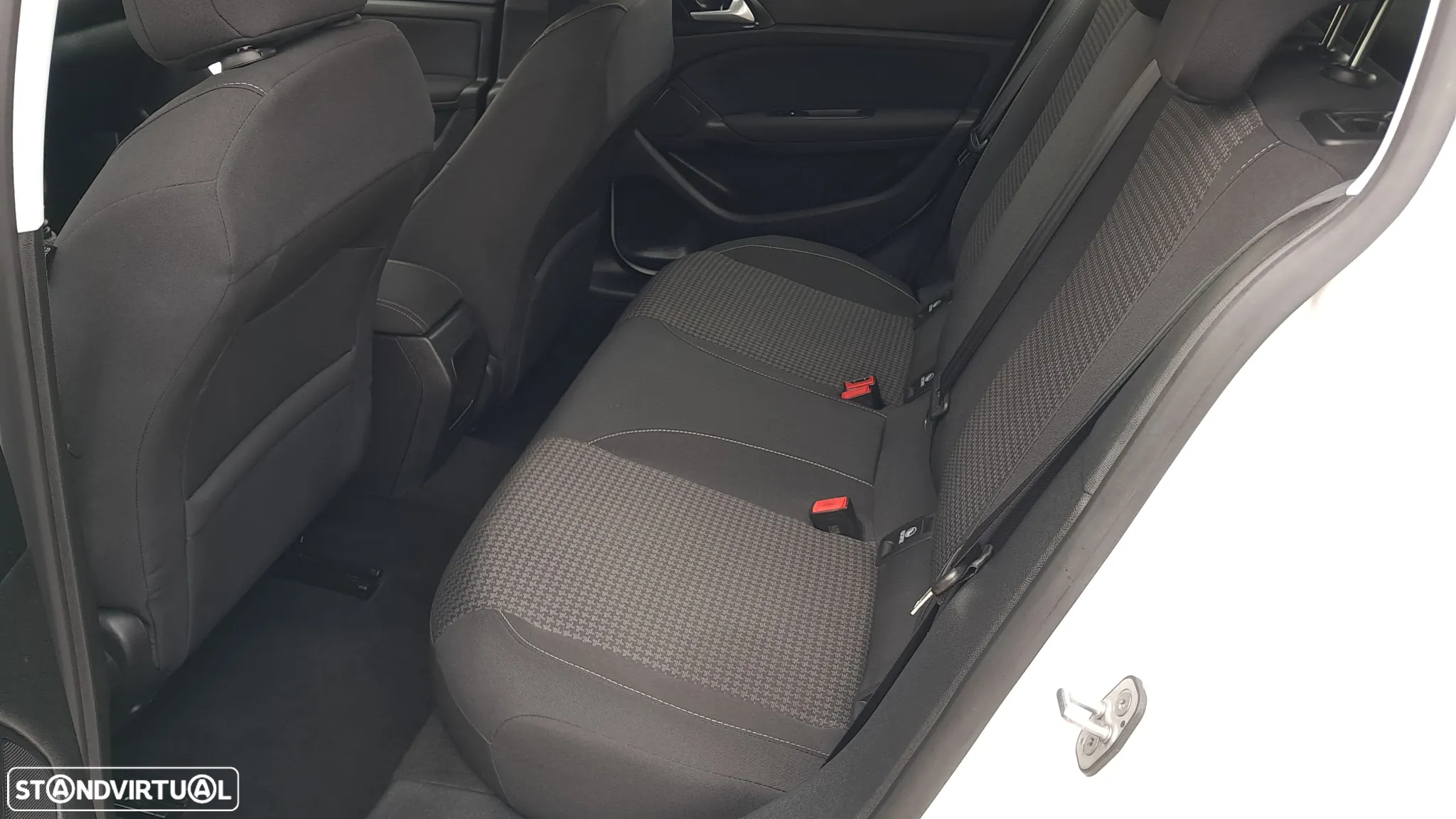 Peugeot 308 1.5 BlueHDi Business Line - 18