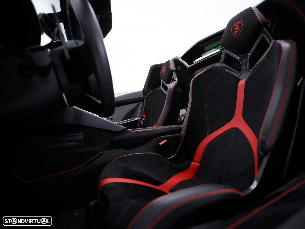 Lamborghini Aventador SVJ - 8