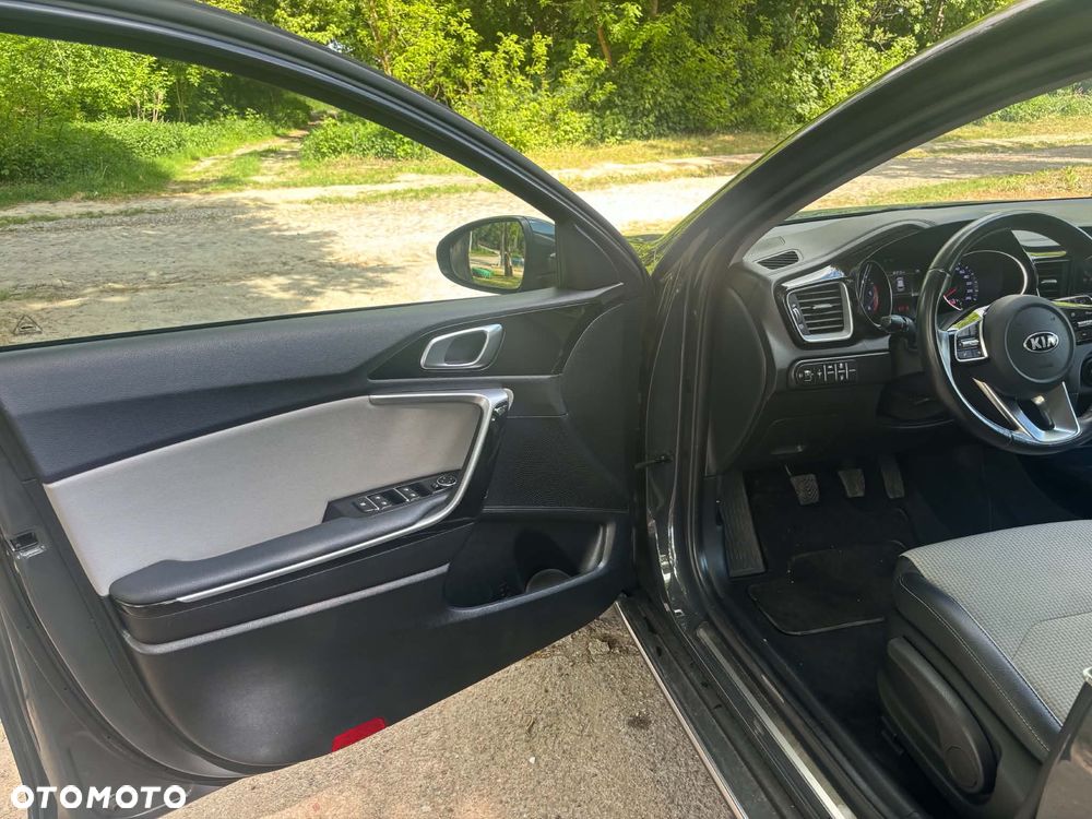 Kia XCeed 1.6 CRDi VISION - 9