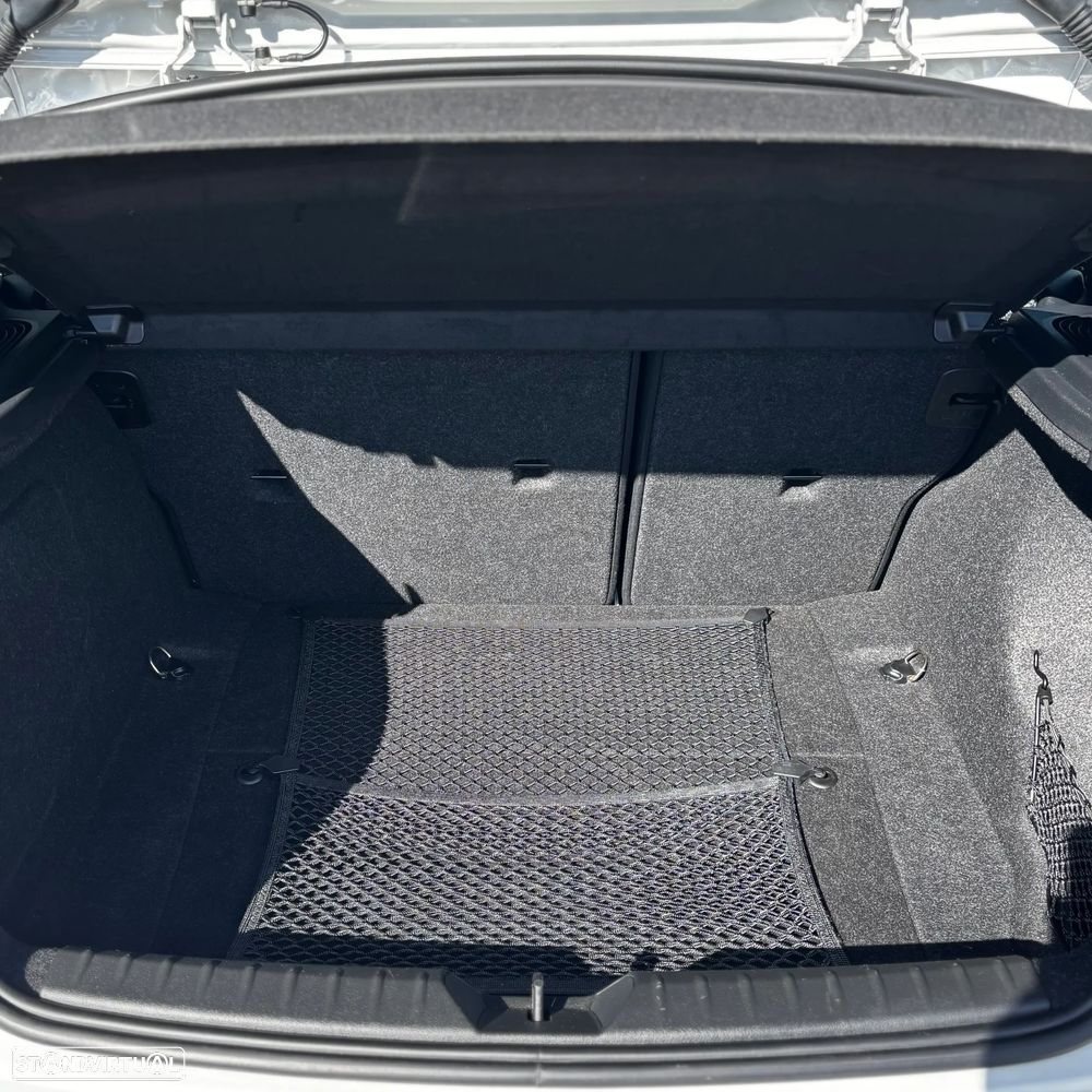 BMW 118 d Pack M - 19