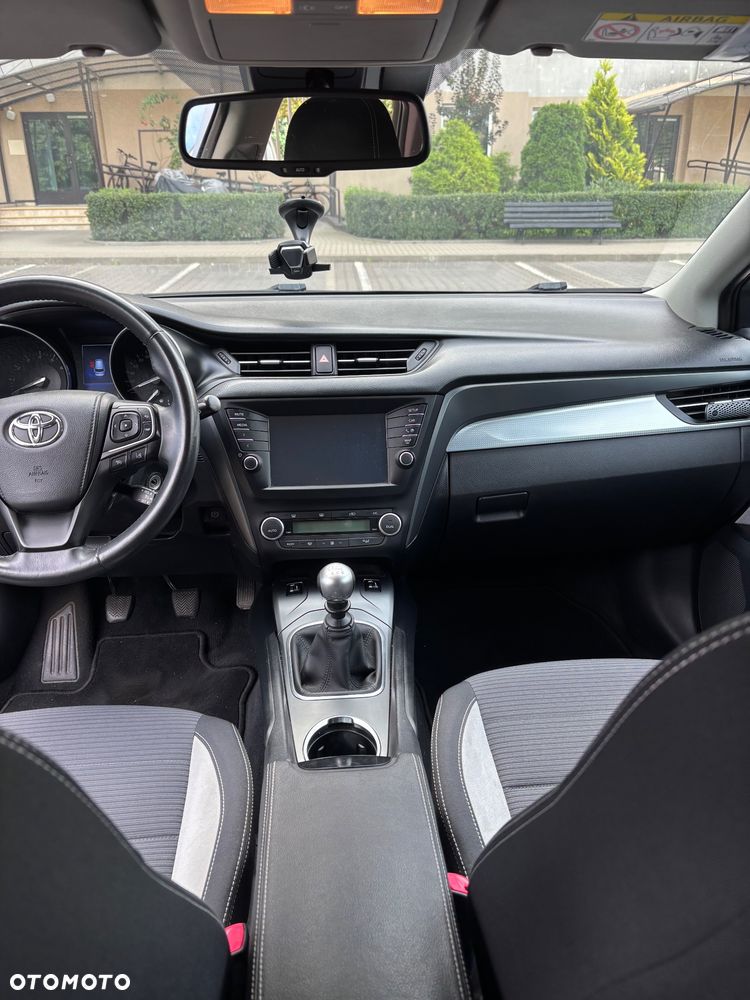 Toyota Avensis Touring Sports 1.8 Business Edition - 18