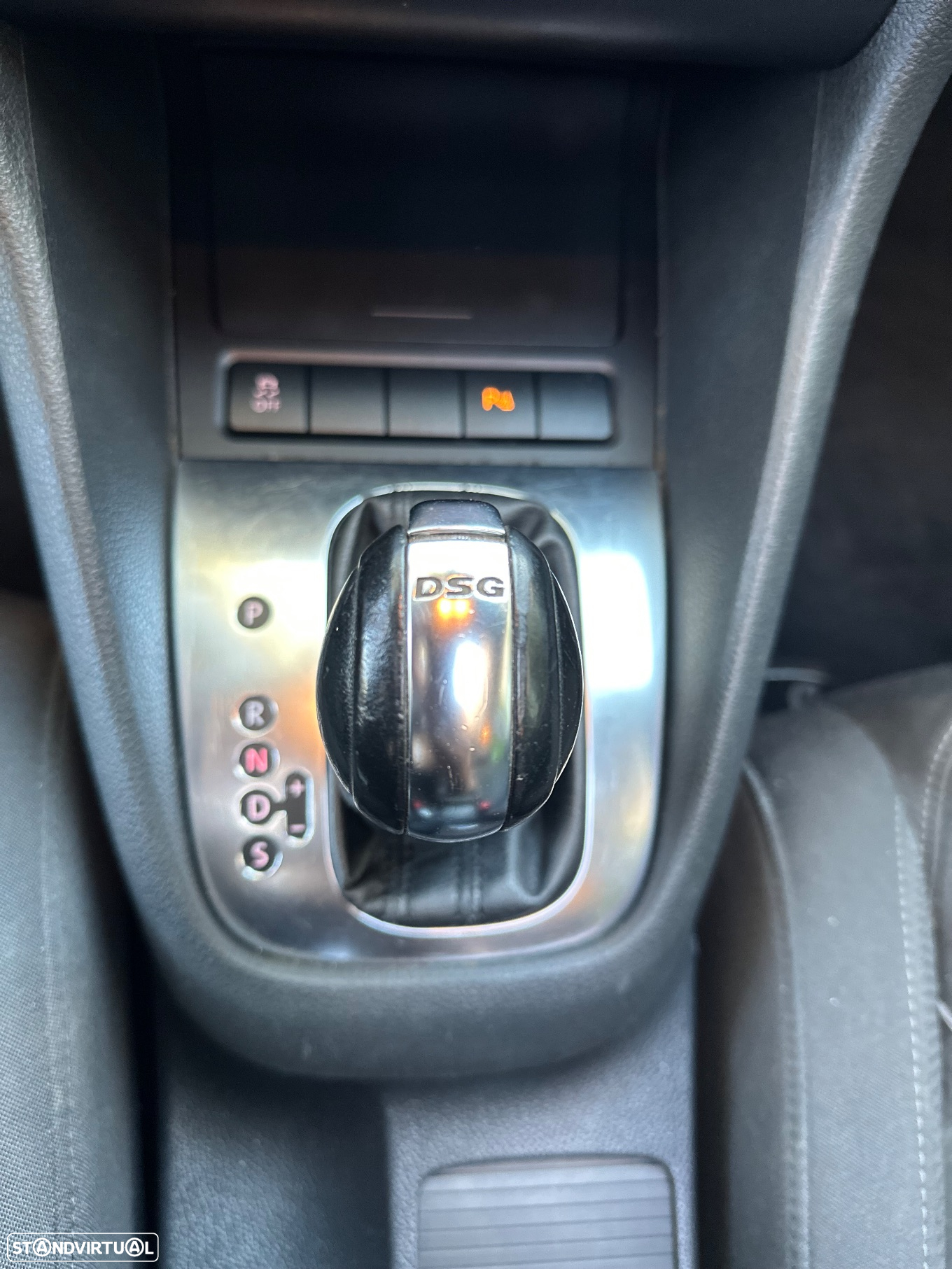 VW Golf 2.0 TDi BlueMotion Confortline DSG - 12